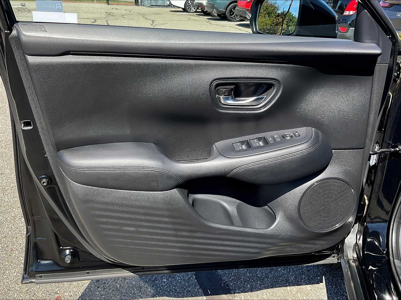 2023 Honda HR-V LX - Photo 8