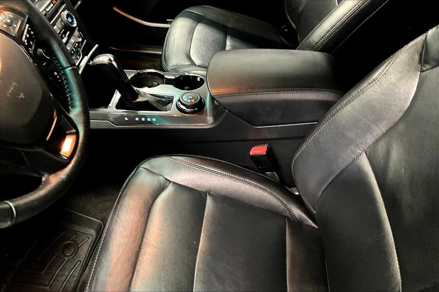 2017 Ford Explorer XLT - Photo 21