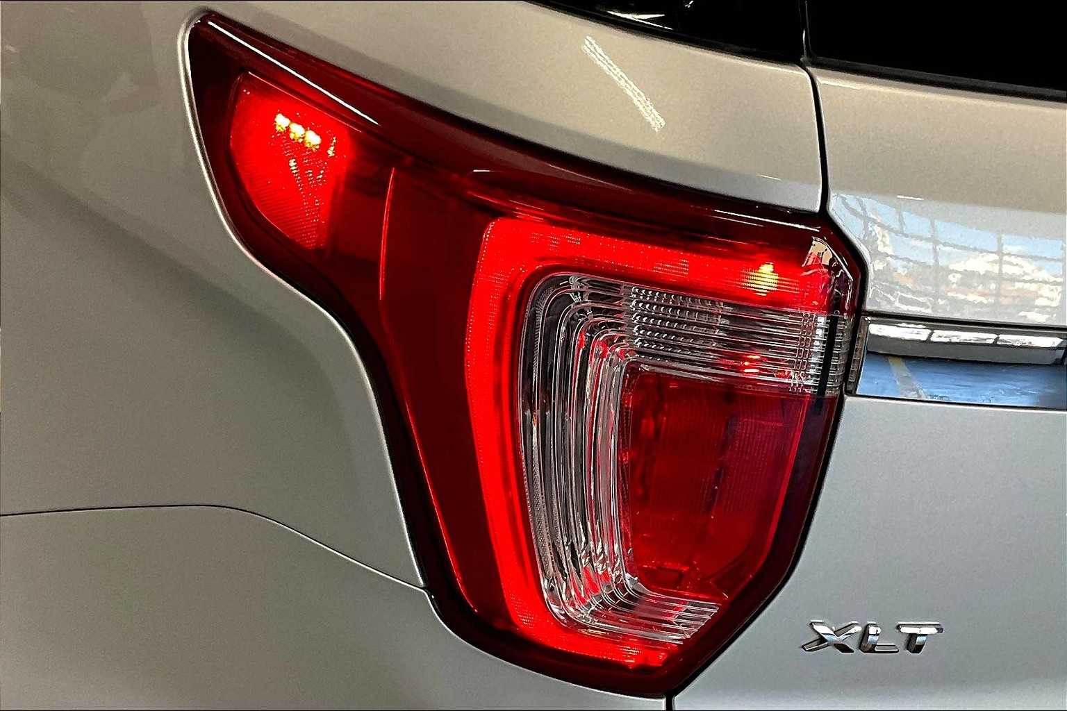 2017 Ford Explorer XLT - Photo 33