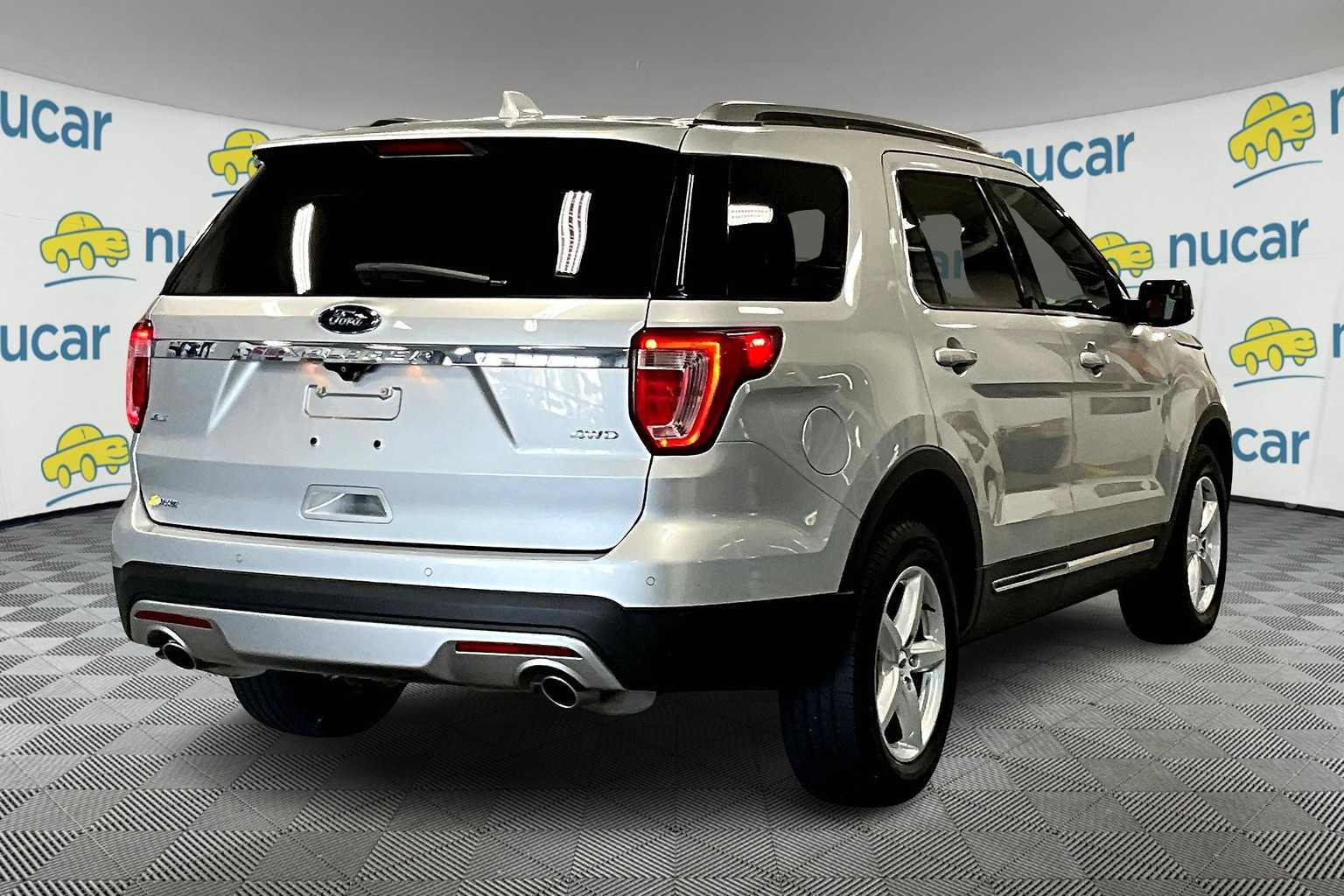 2017 Ford Explorer XLT - Photo 6