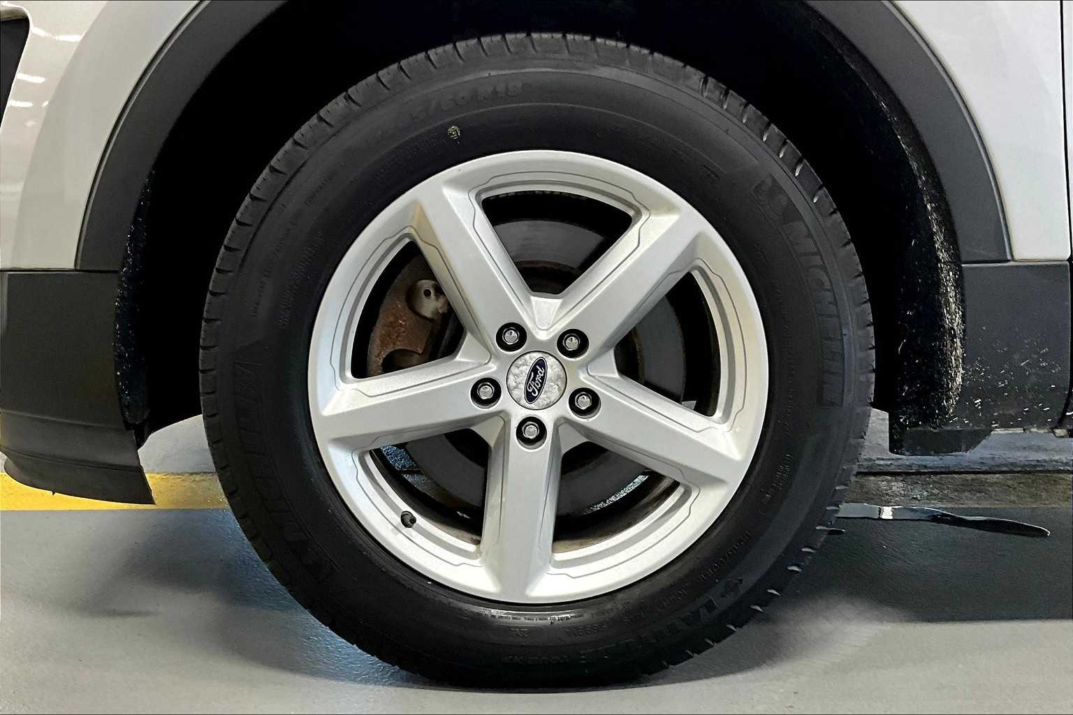 2017 Ford Explorer XLT - Photo 7