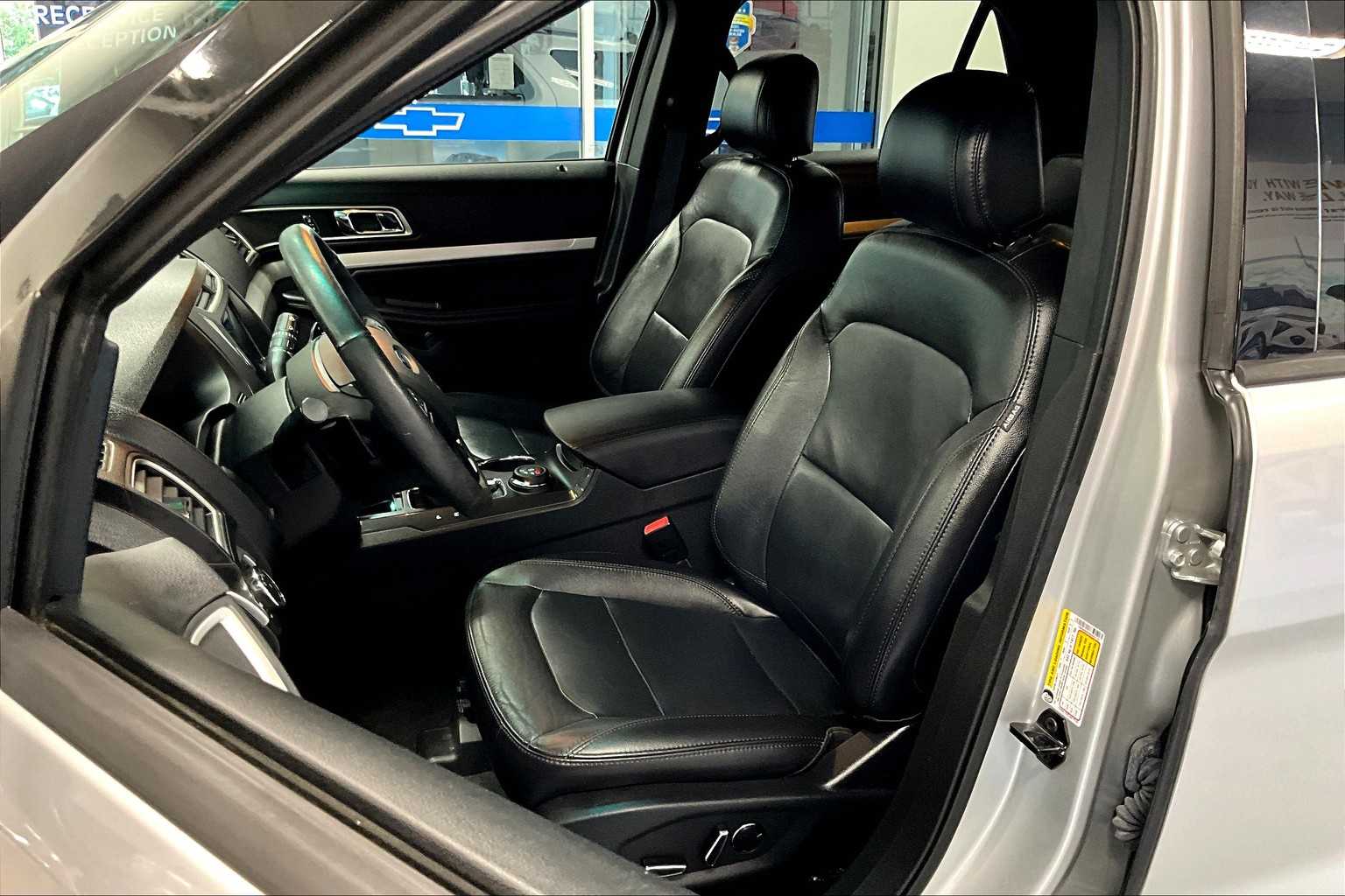 2017 Ford Explorer XLT - Photo 10