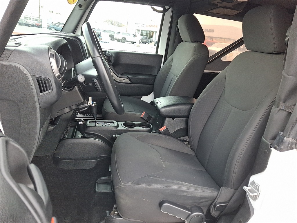 2018 Jeep Wrangler JK Willys Wheeler - Photo 14