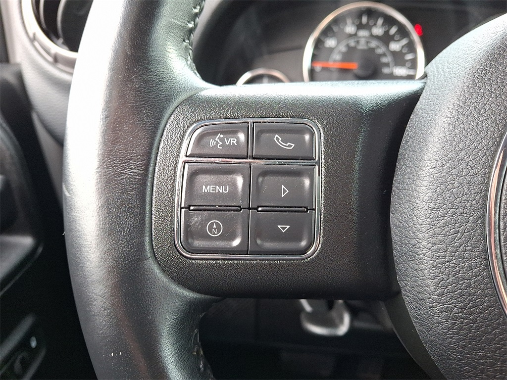 2018 Jeep Wrangler JK Willys Wheeler - Photo 19