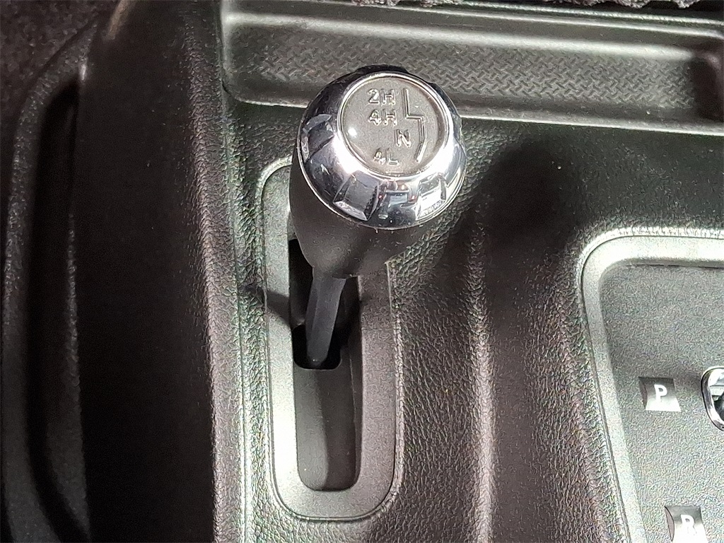 2018 Jeep Wrangler JK Willys Wheeler - Photo 22