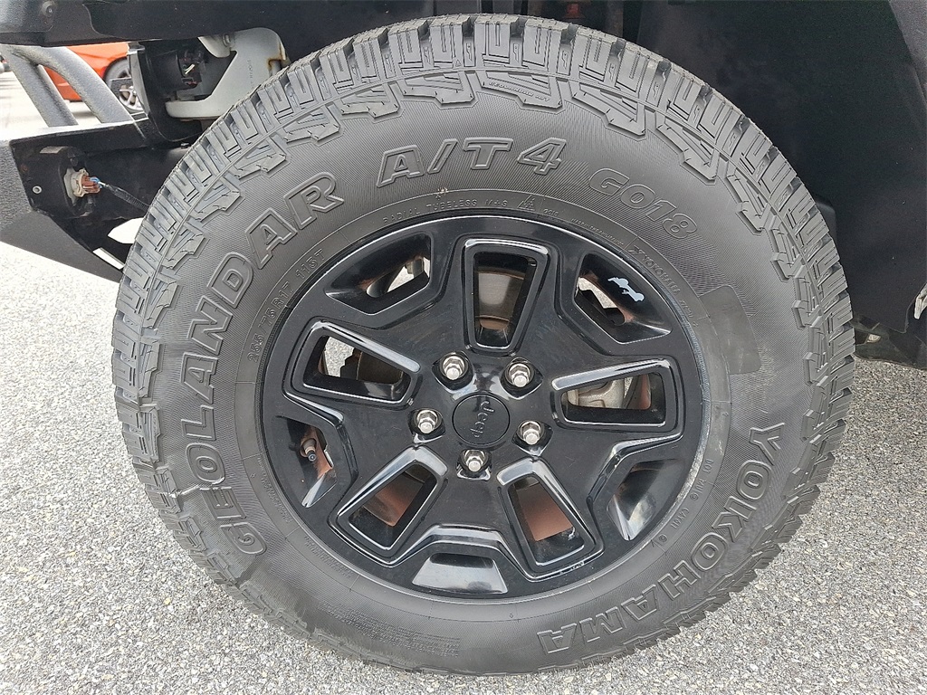 2018 Jeep Wrangler JK Willys Wheeler - Photo 9