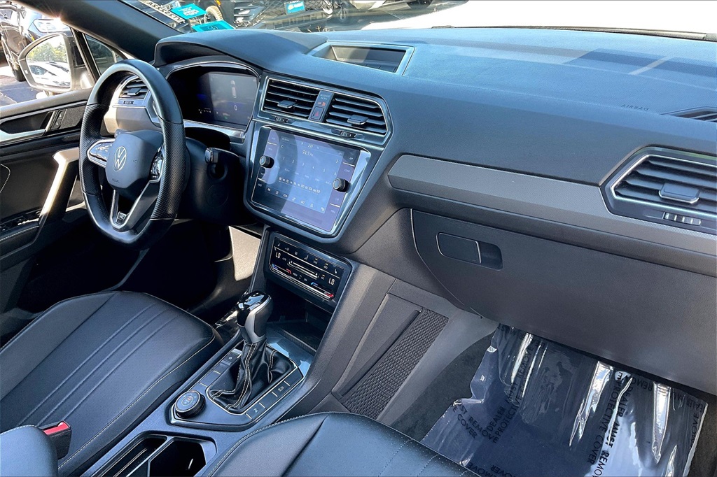 2023 Volkswagen Tiguan 2.0T SE R-Line Black - Photo 13