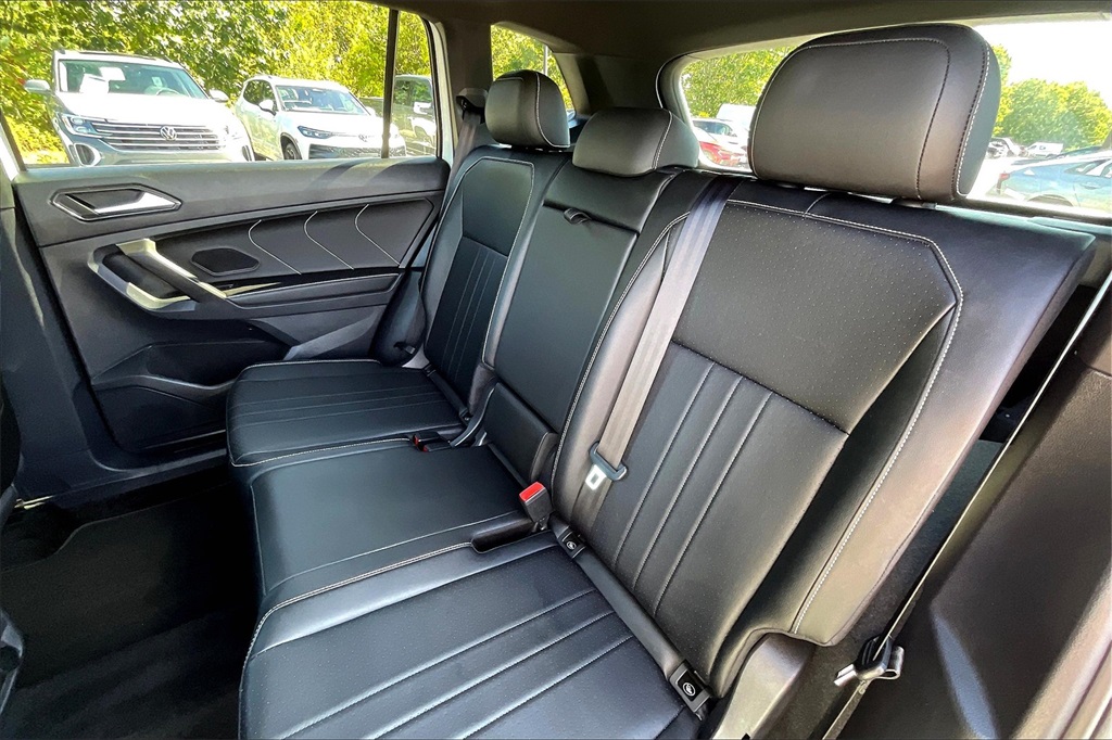 2023 Volkswagen Tiguan 2.0T SE R-Line Black - Photo 14