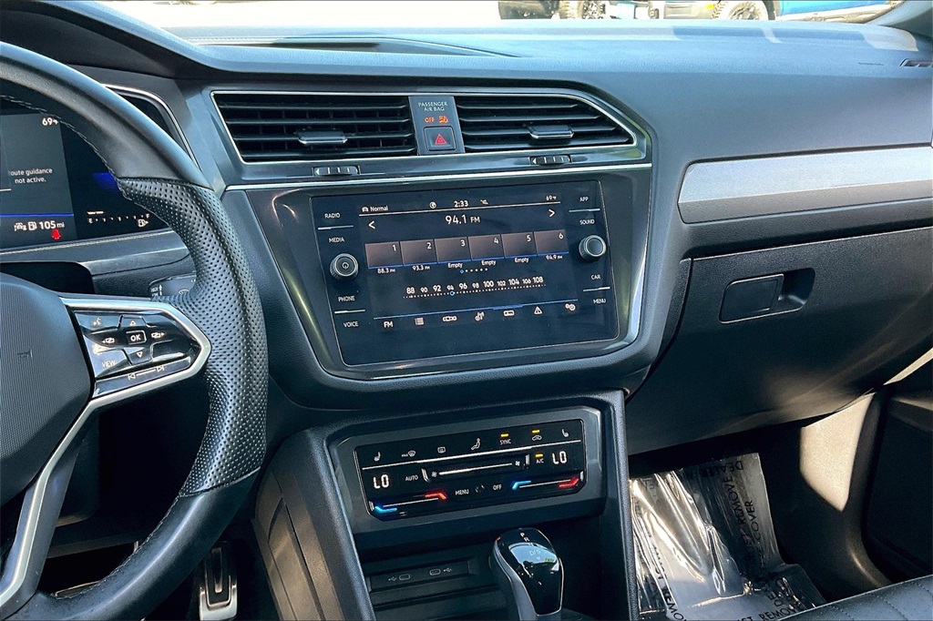 2023 Volkswagen Tiguan 2.0T SE R-Line Black - Photo 17