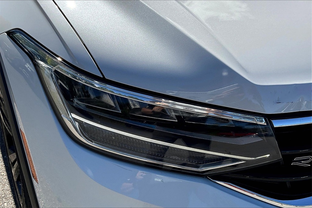 2023 Volkswagen Tiguan 2.0T SE R-Line Black - Photo 30