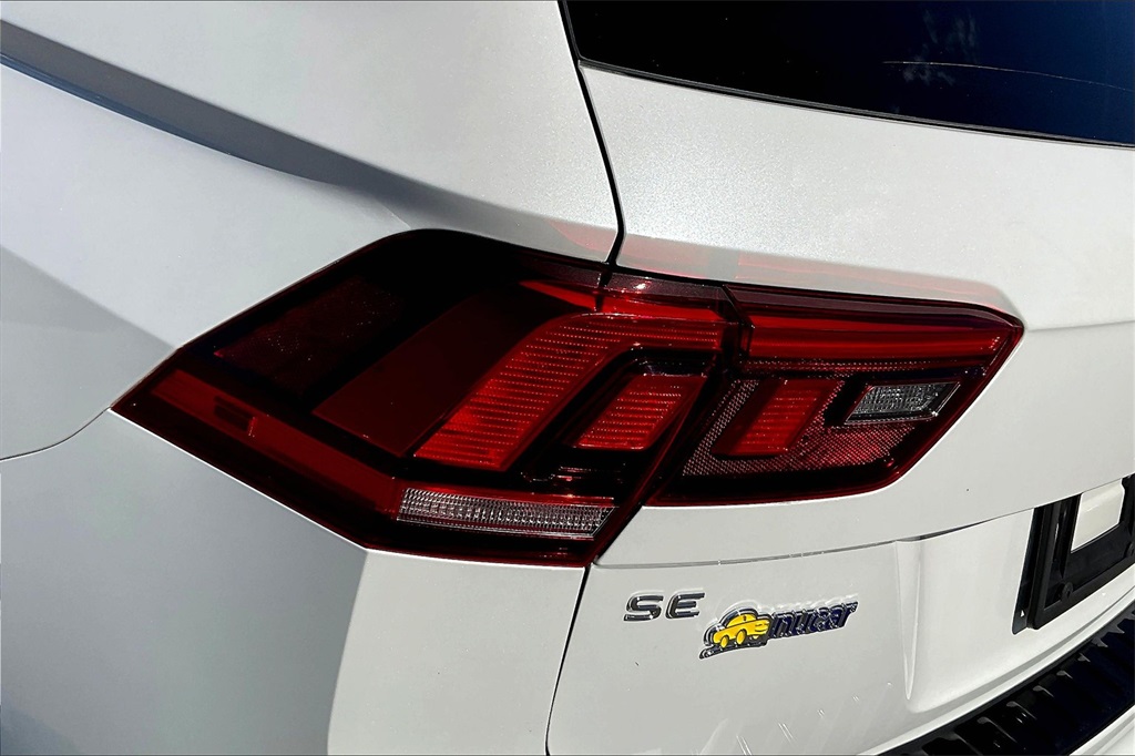 2023 Volkswagen Tiguan 2.0T SE R-Line Black - Photo 31