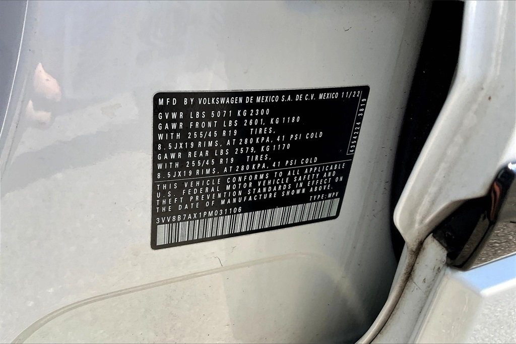 2023 Volkswagen Tiguan 2.0T SE R-Line Black - Photo 32