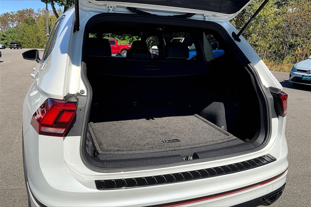 2023 Volkswagen Tiguan 2.0T SE R-Line Black - Photo 35