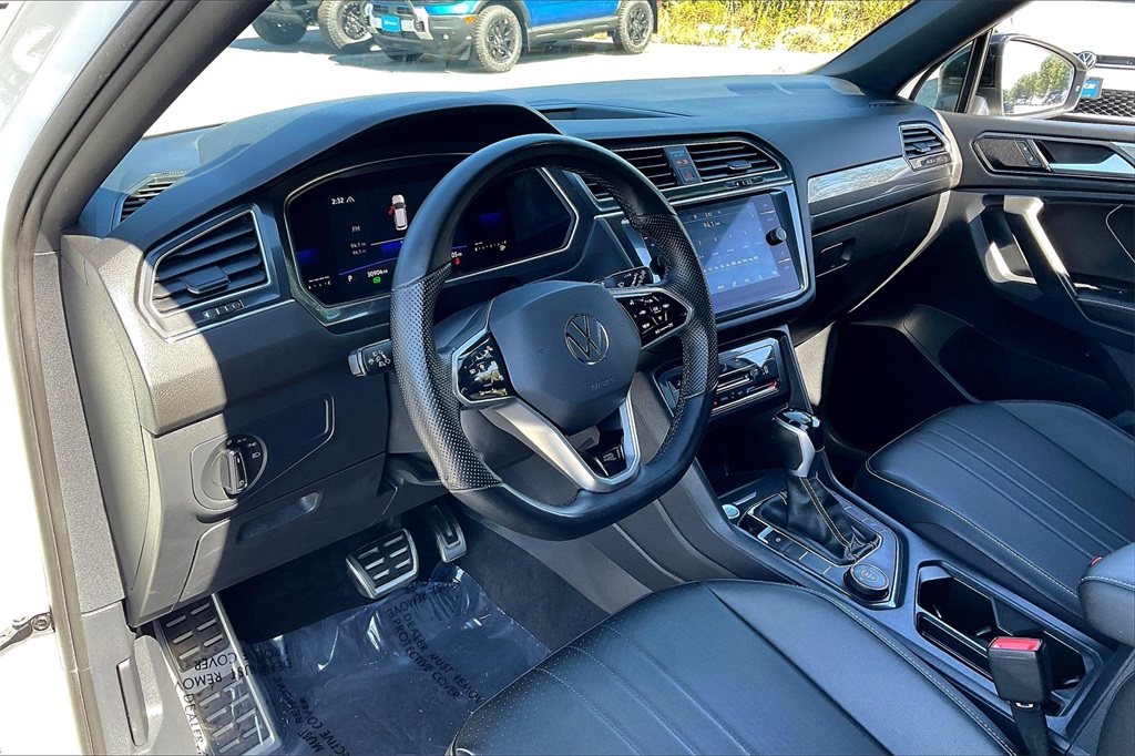 2023 Volkswagen Tiguan 2.0T SE R-Line Black - Photo 8
