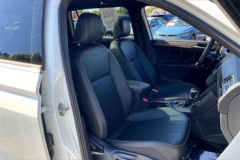 2023 Volkswagen Tiguan 2.0T SE R-Line Black - Photo 10