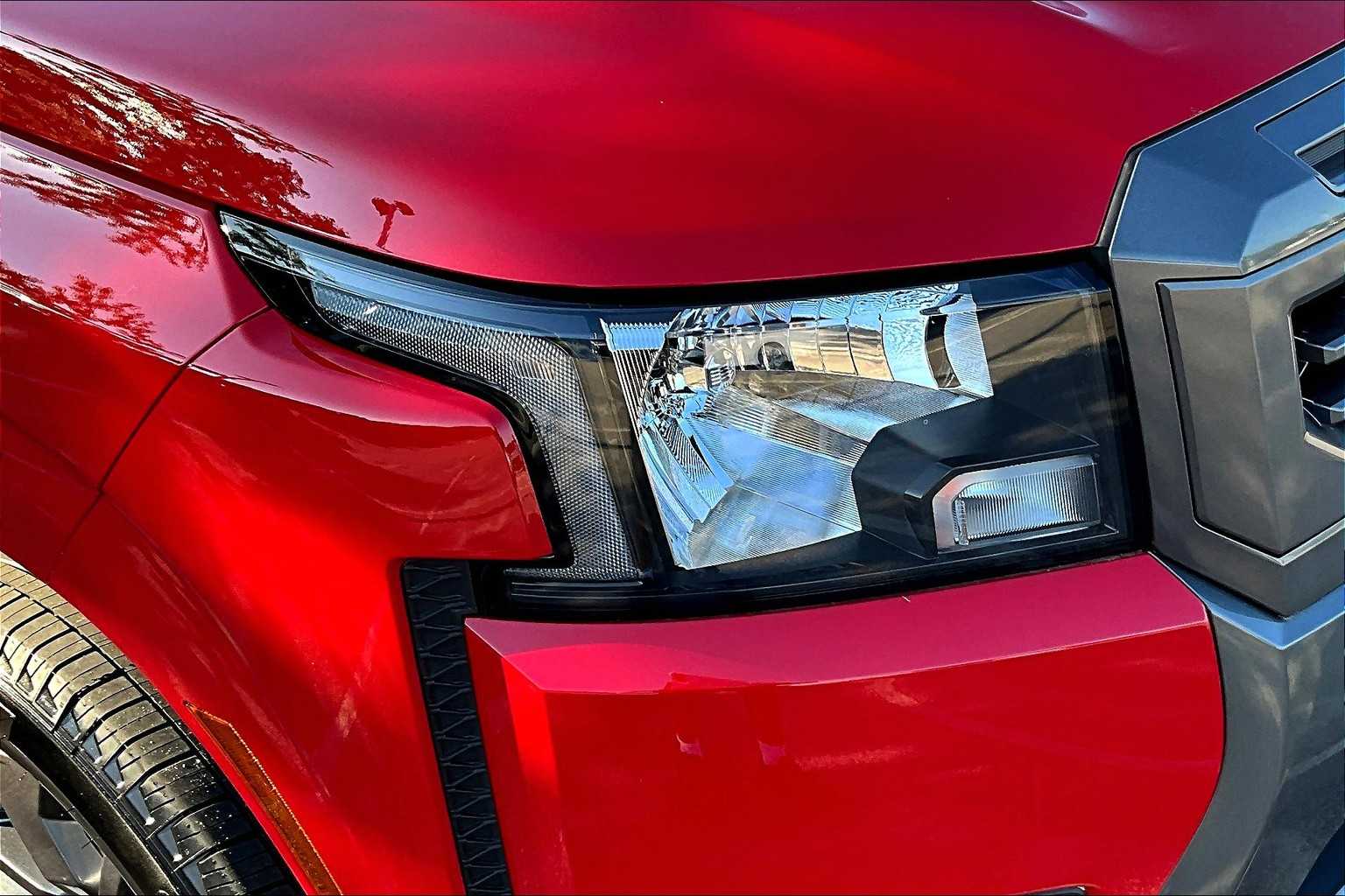 2025 Nissan Frontier SV - Photo 32