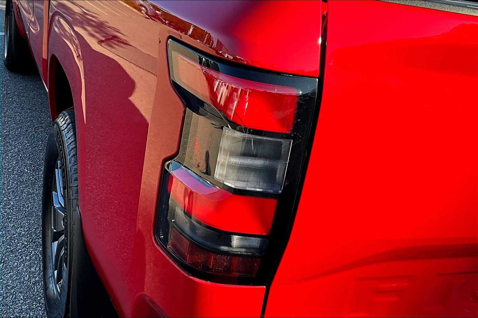 2025 Nissan Frontier SV - Photo 33