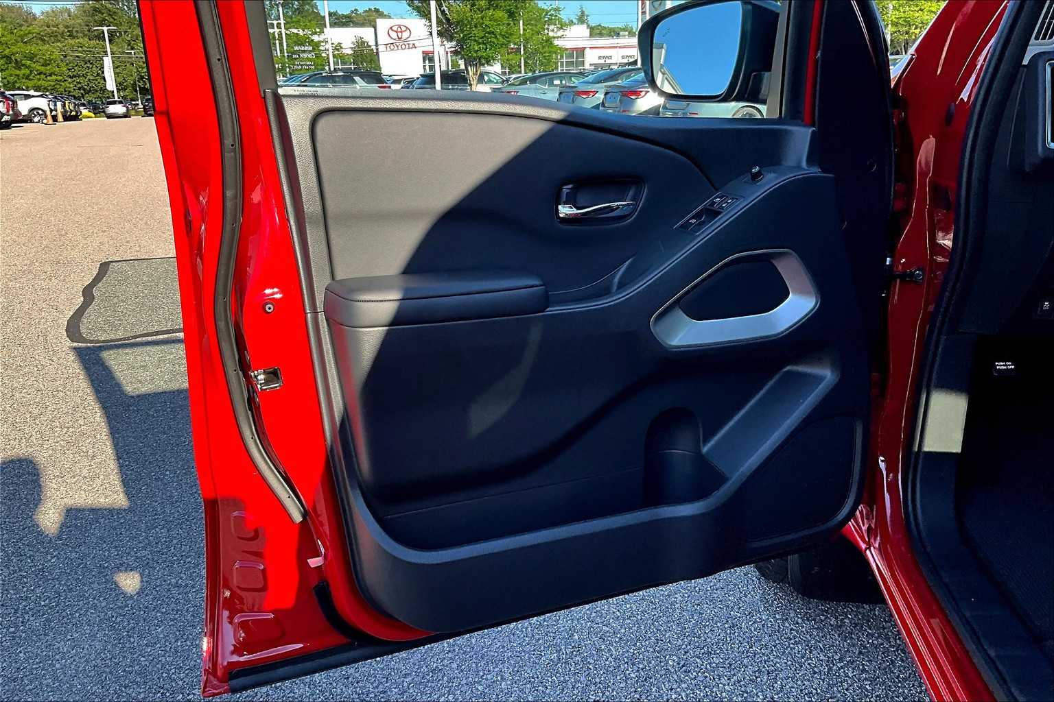 2025 Nissan Frontier SV - Photo 9
