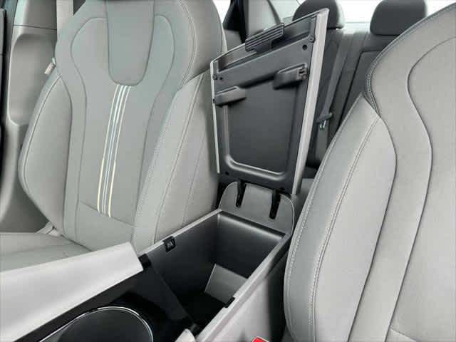 2025 Hyundai Elantra SEL Convenience - Photo 17