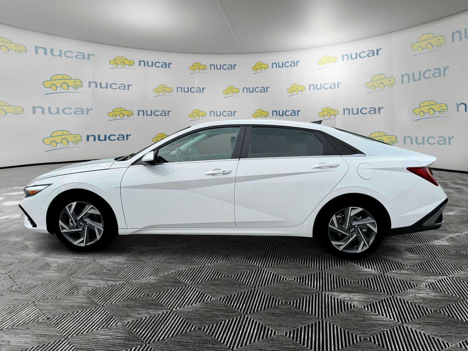 2025 Hyundai Elantra SEL Convenience - Photo 4