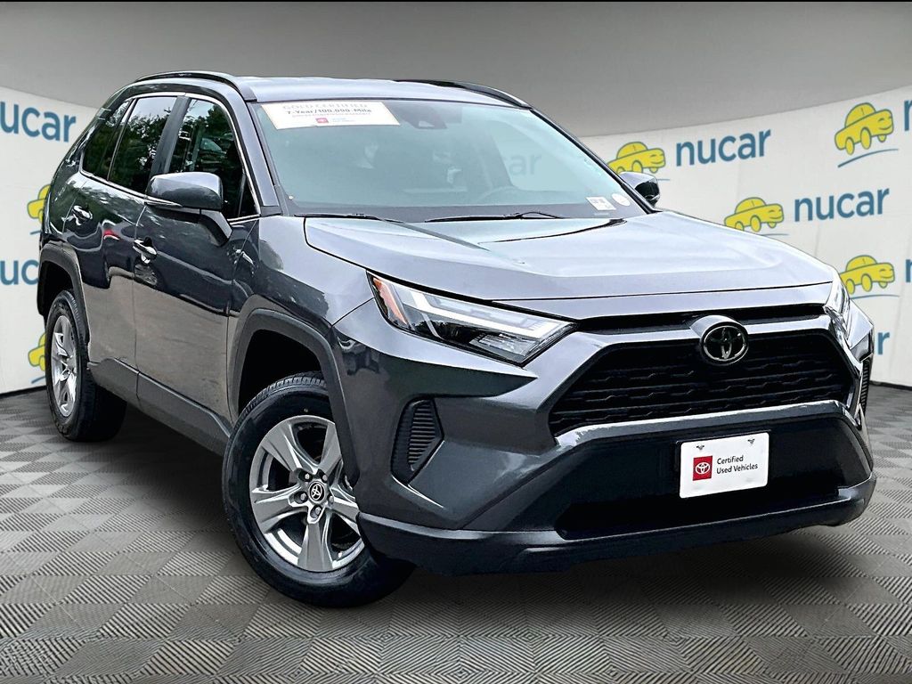 2025 Toyota RAV4 XLE