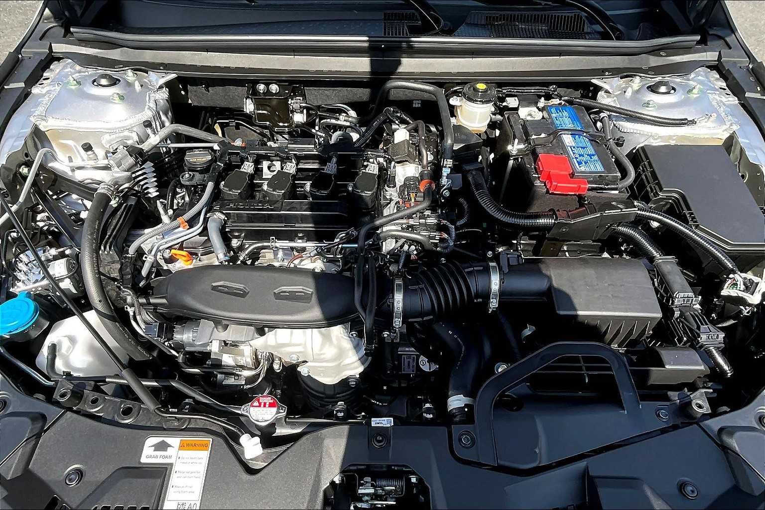 2025 Honda Accord SE - Photo 16