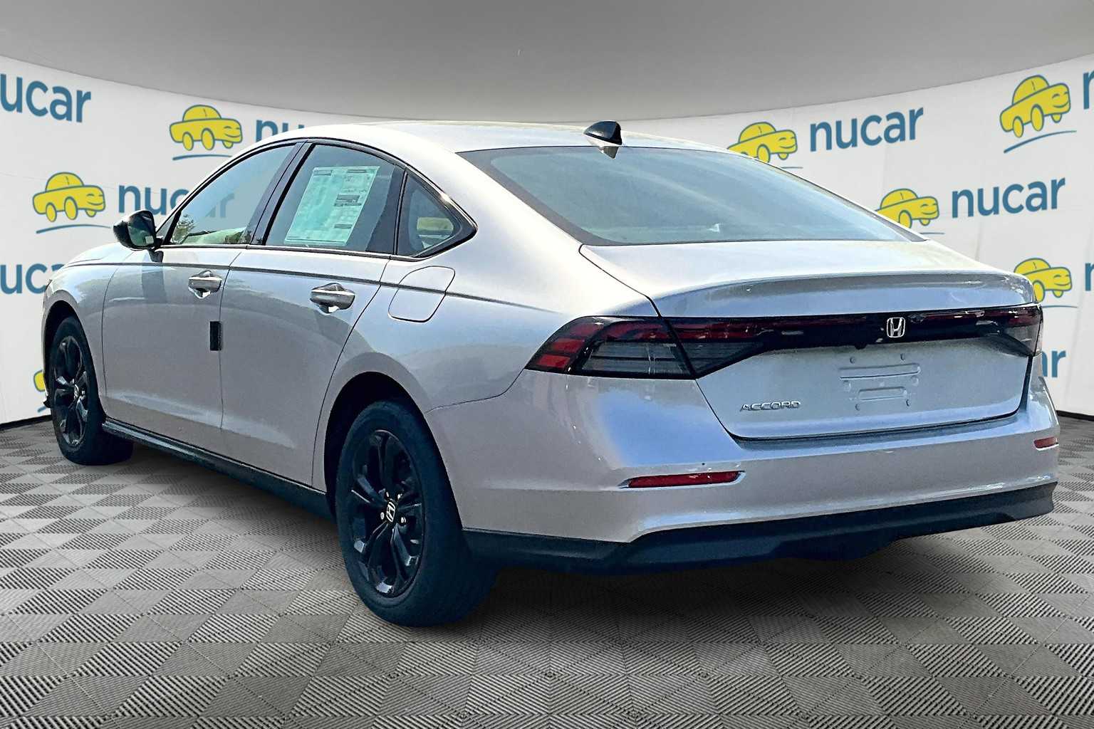 2025 Honda Accord SE - Photo 5
