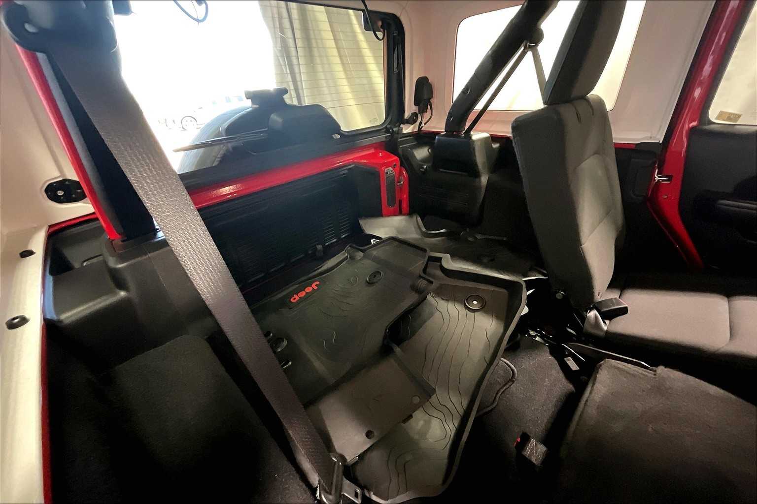 2018 Jeep Wrangler Unlimited Sport S - Photo 17