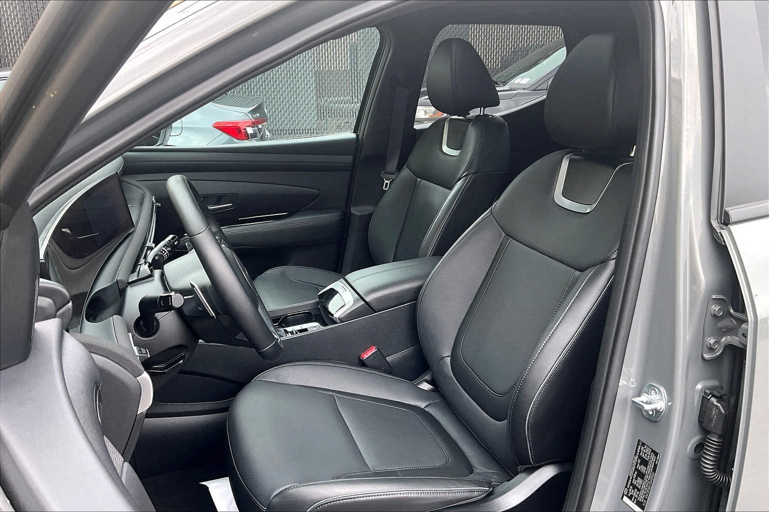 2025 Hyundai Santa Cruz Limited - Photo 10