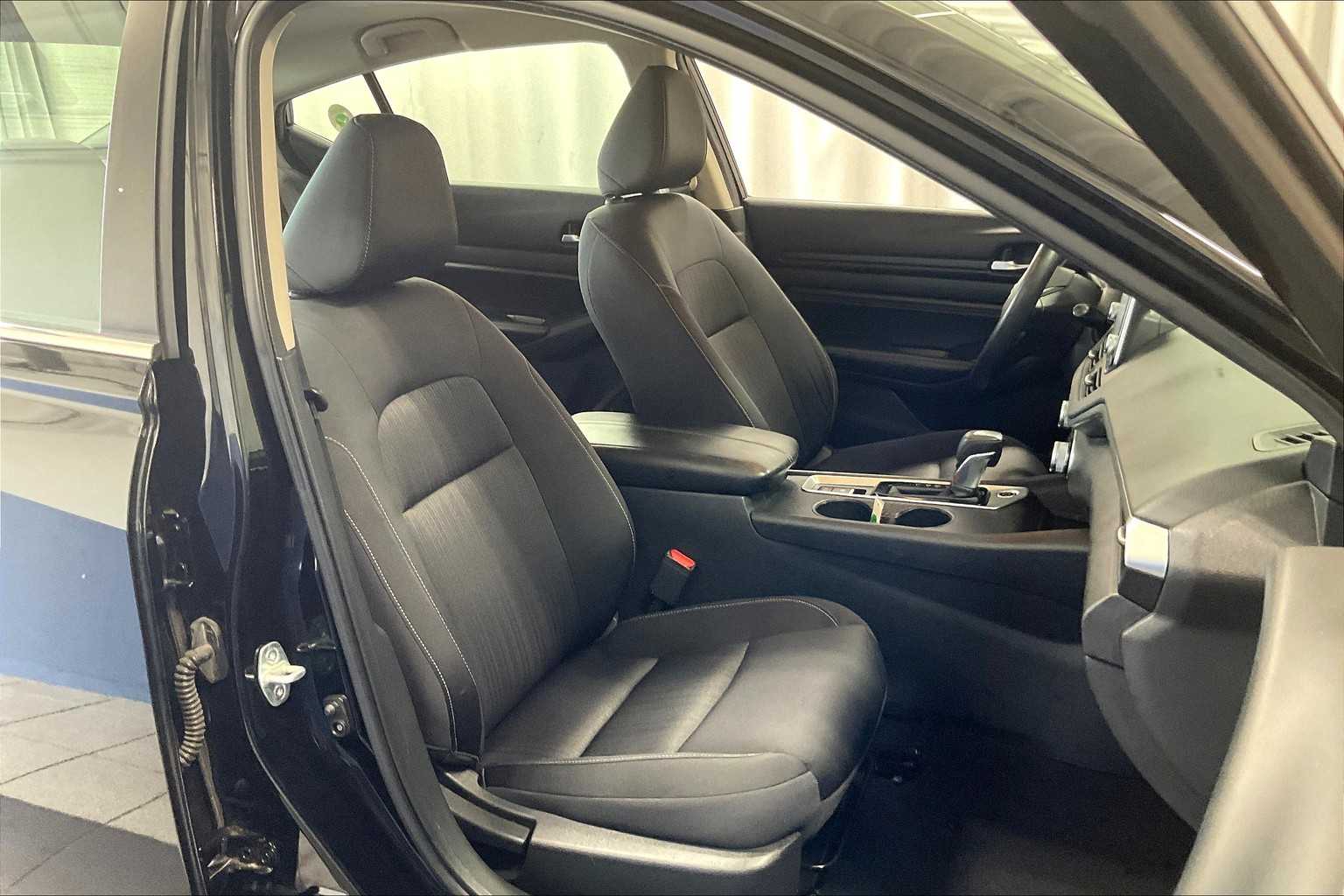 2019 Nissan Altima 2.5 S - Photo 11