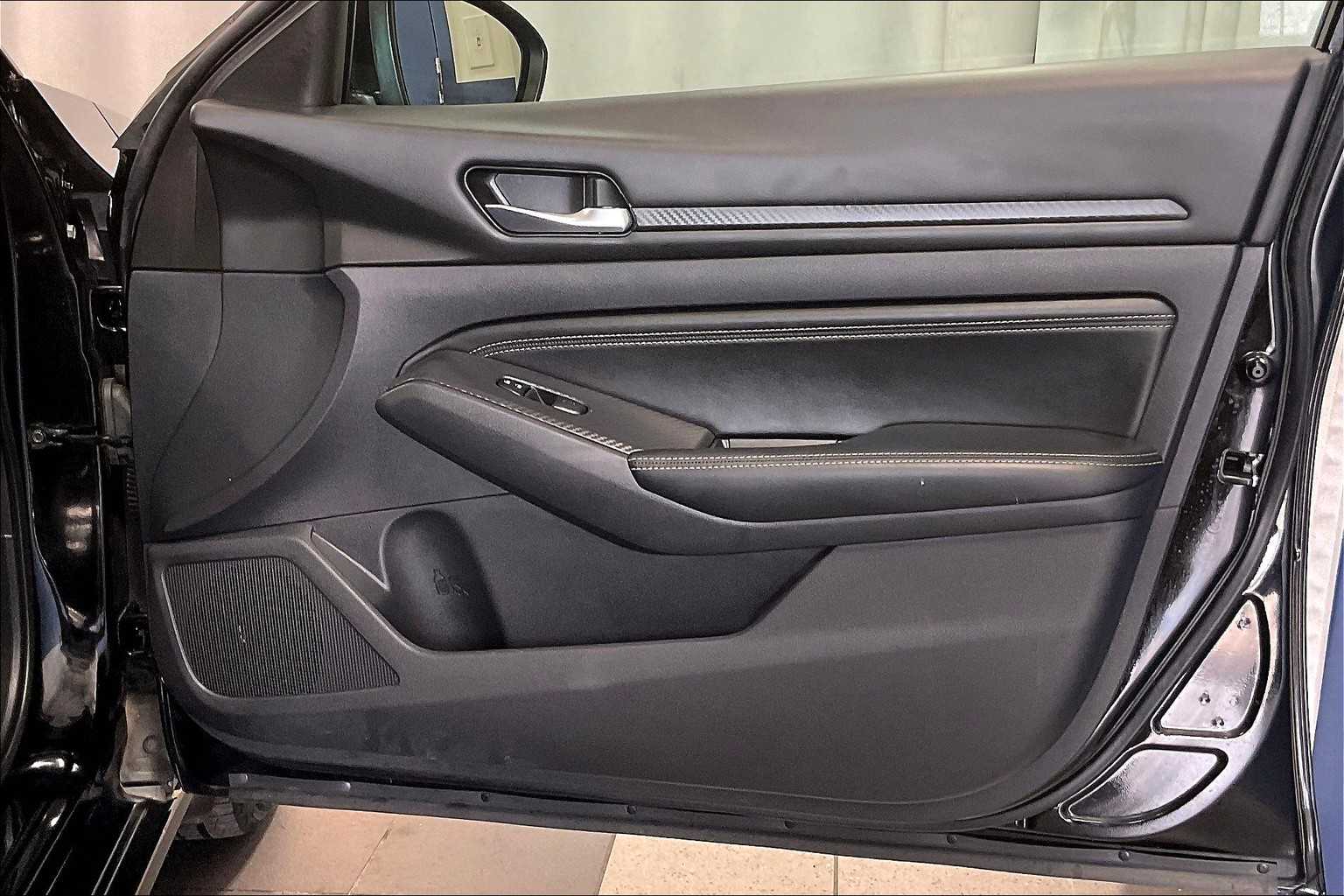 2019 Nissan Altima 2.5 S - Photo 12
