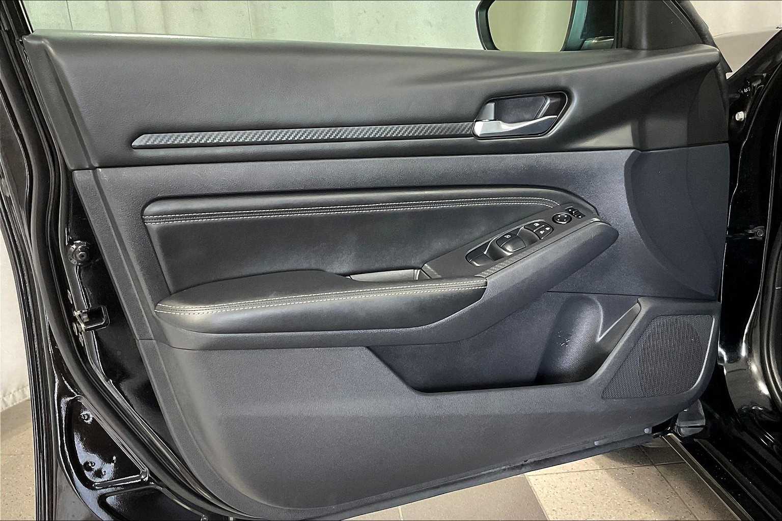2019 Nissan Altima 2.5 S - Photo 9