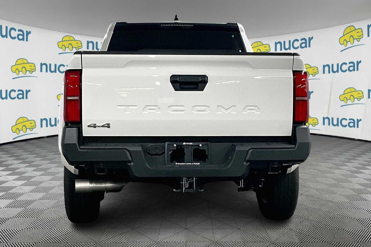 2025 Toyota Tacoma SR - Photo 6