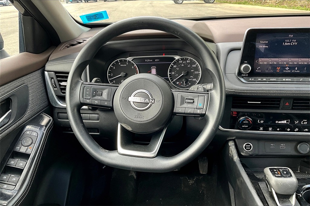 2023 Nissan Rogue SV - Photo 17
