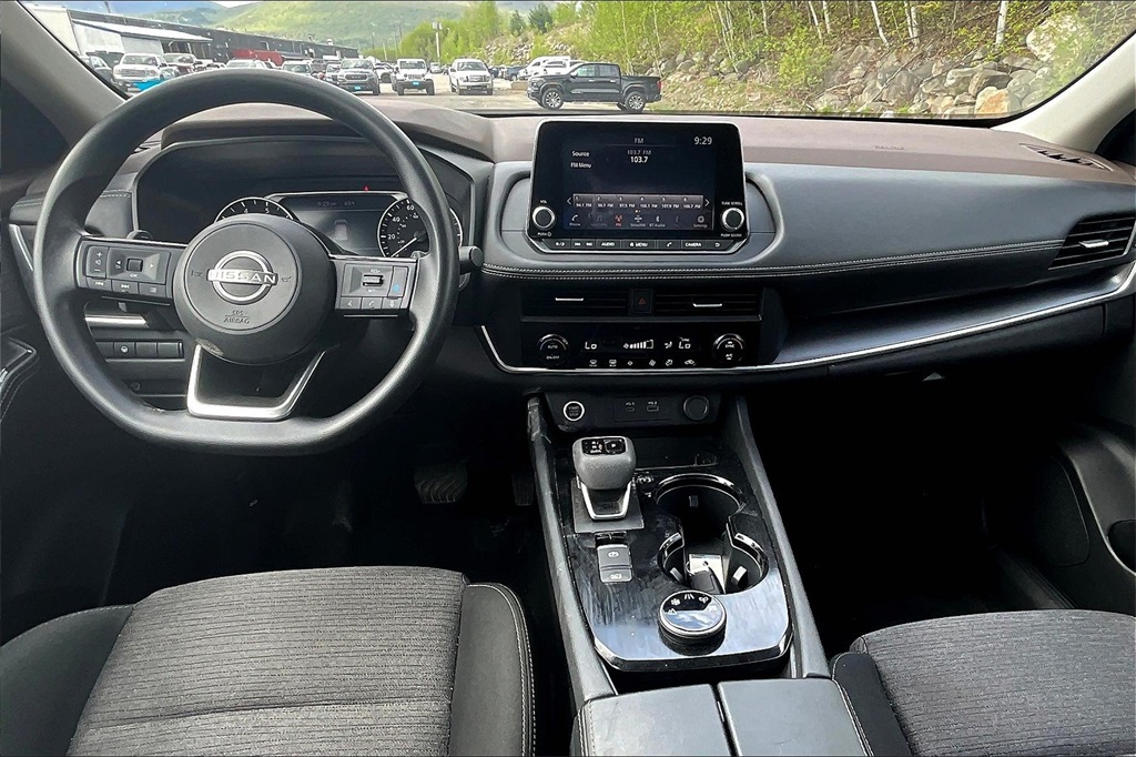 2023 Nissan Rogue SV - Photo 21