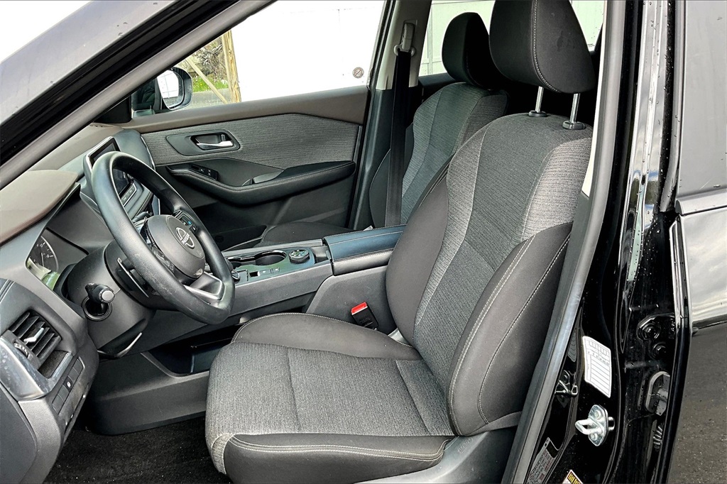 2023 Nissan Rogue SV - Photo 10