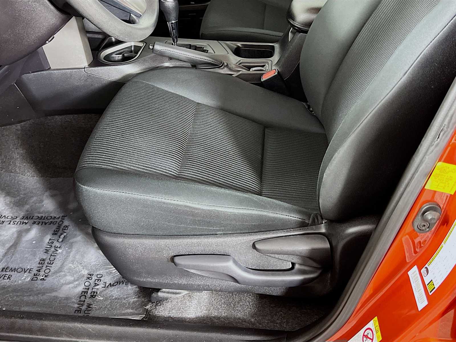 2016 Toyota RAV4 LE - Photo 19