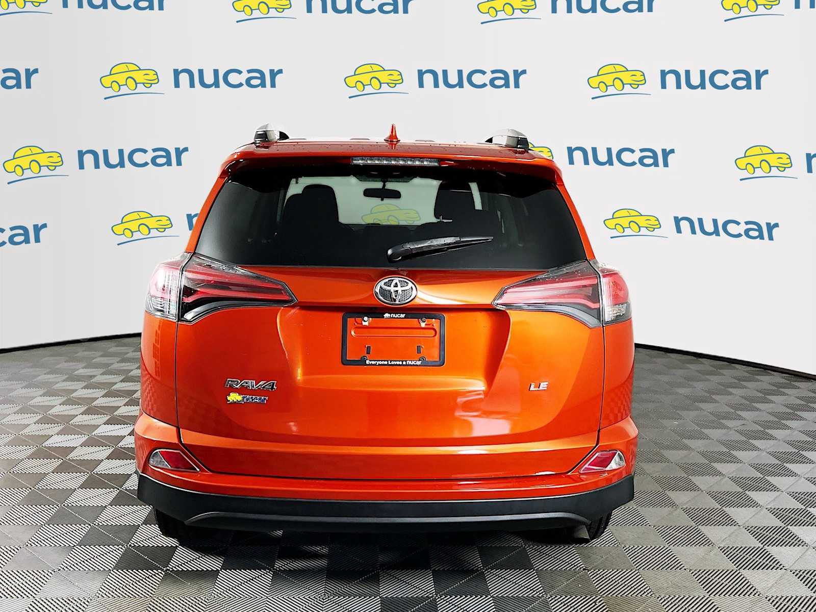 2016 Toyota RAV4 LE - Photo 6