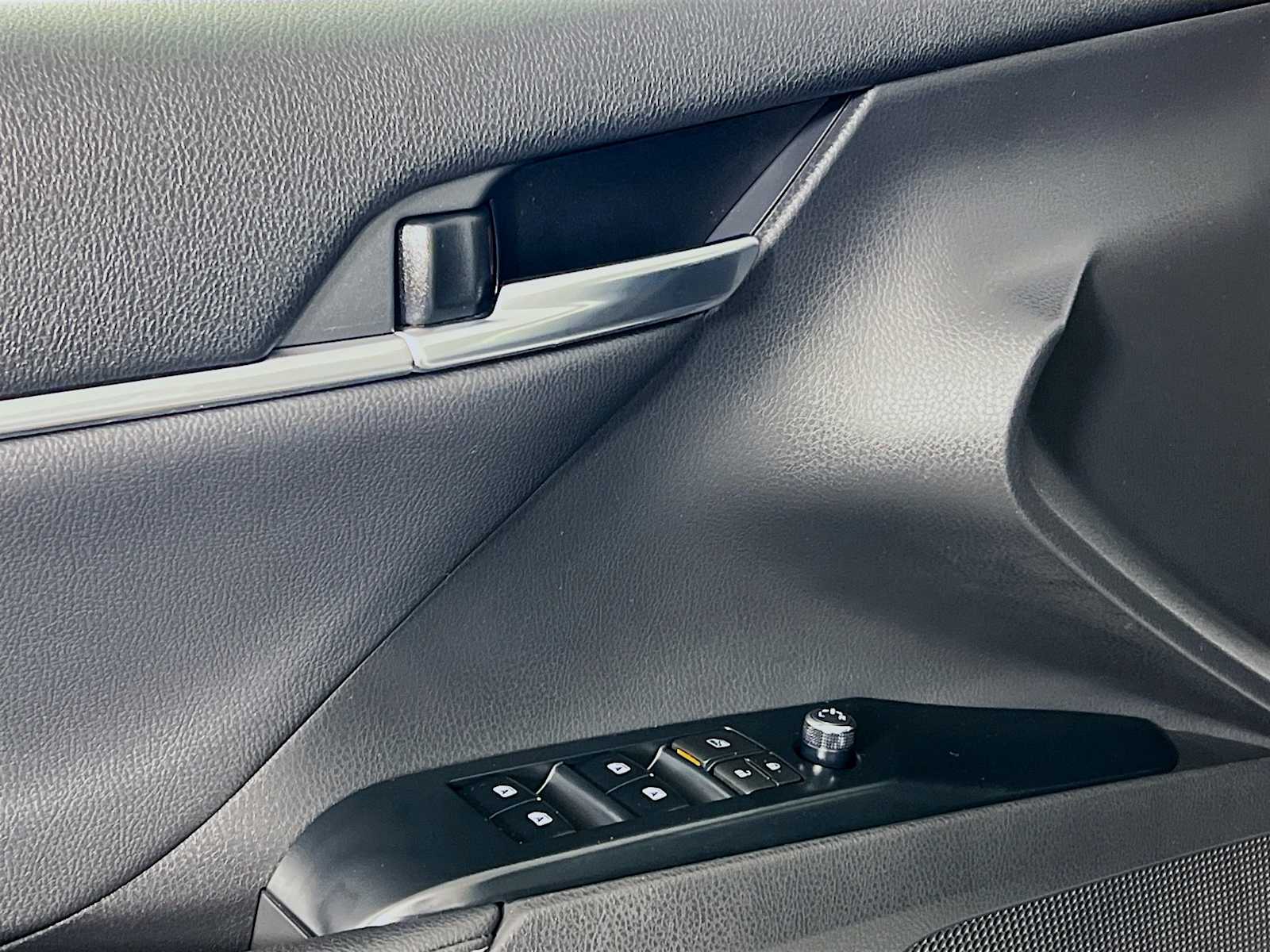 2020 Toyota Camry XSE - Photo 17