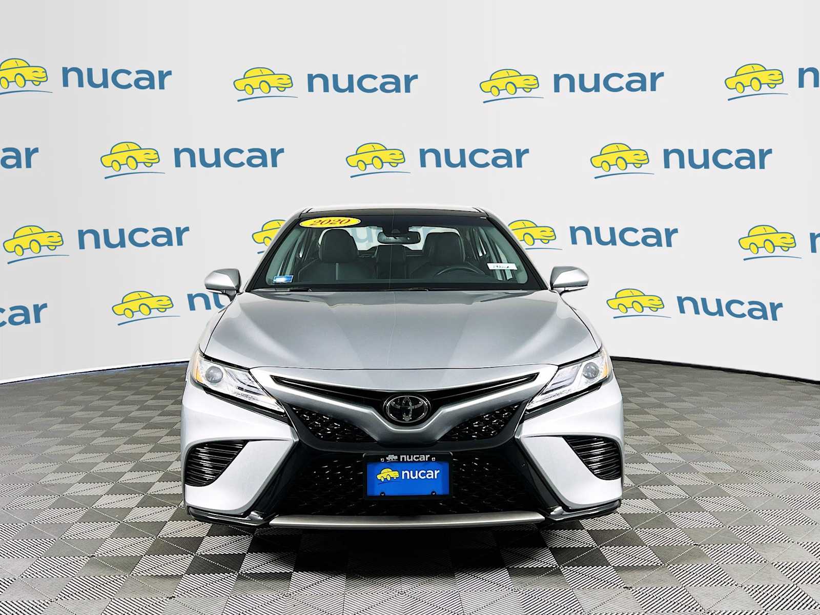 2020 Toyota Camry XSE - Photo 2