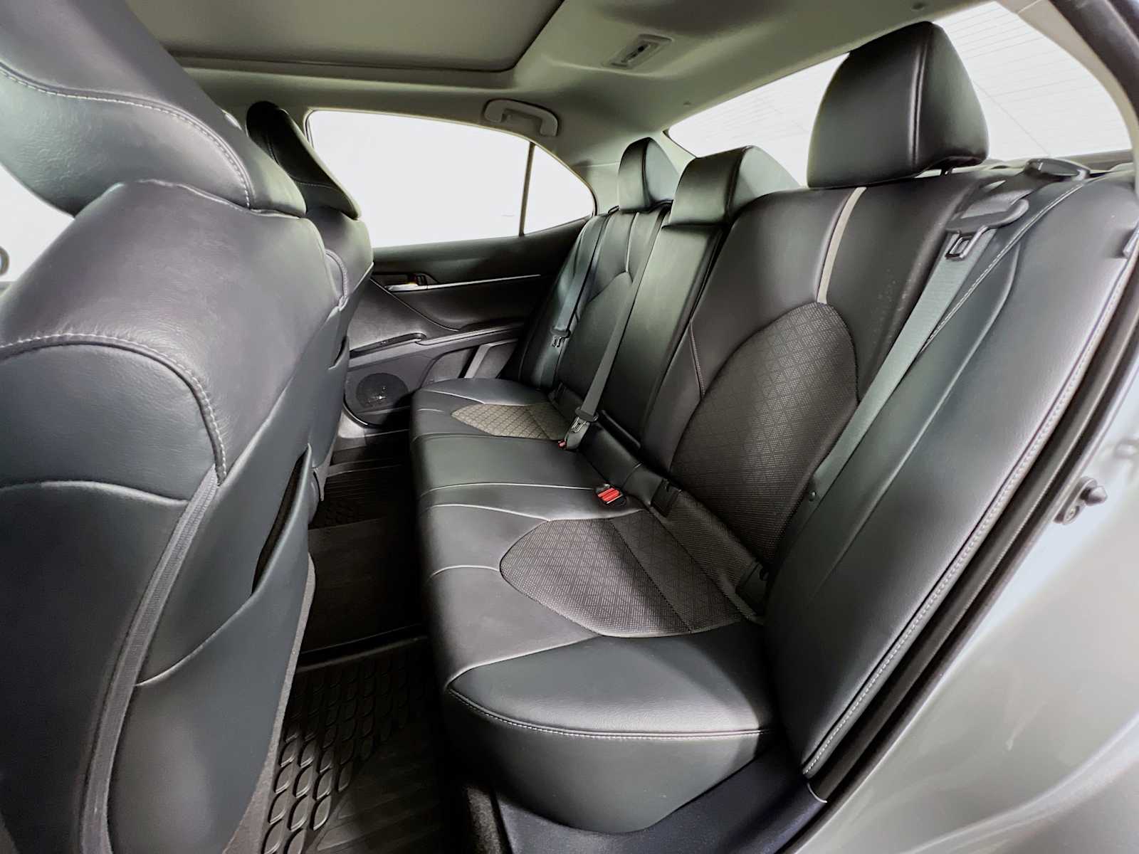 2020 Toyota Camry XSE - Photo 25