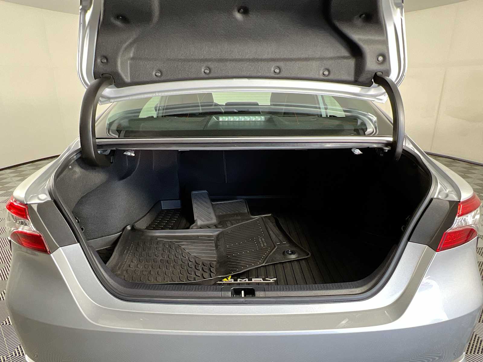 2020 Toyota Camry XSE - Photo 27