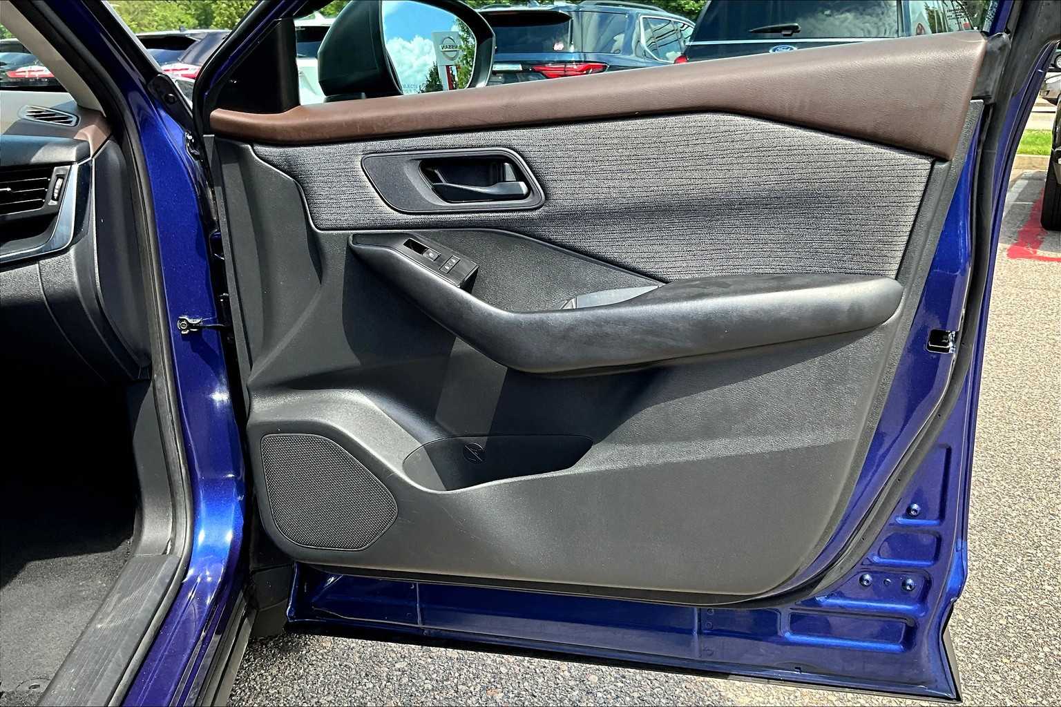 2023 Nissan Rogue S - Photo 12