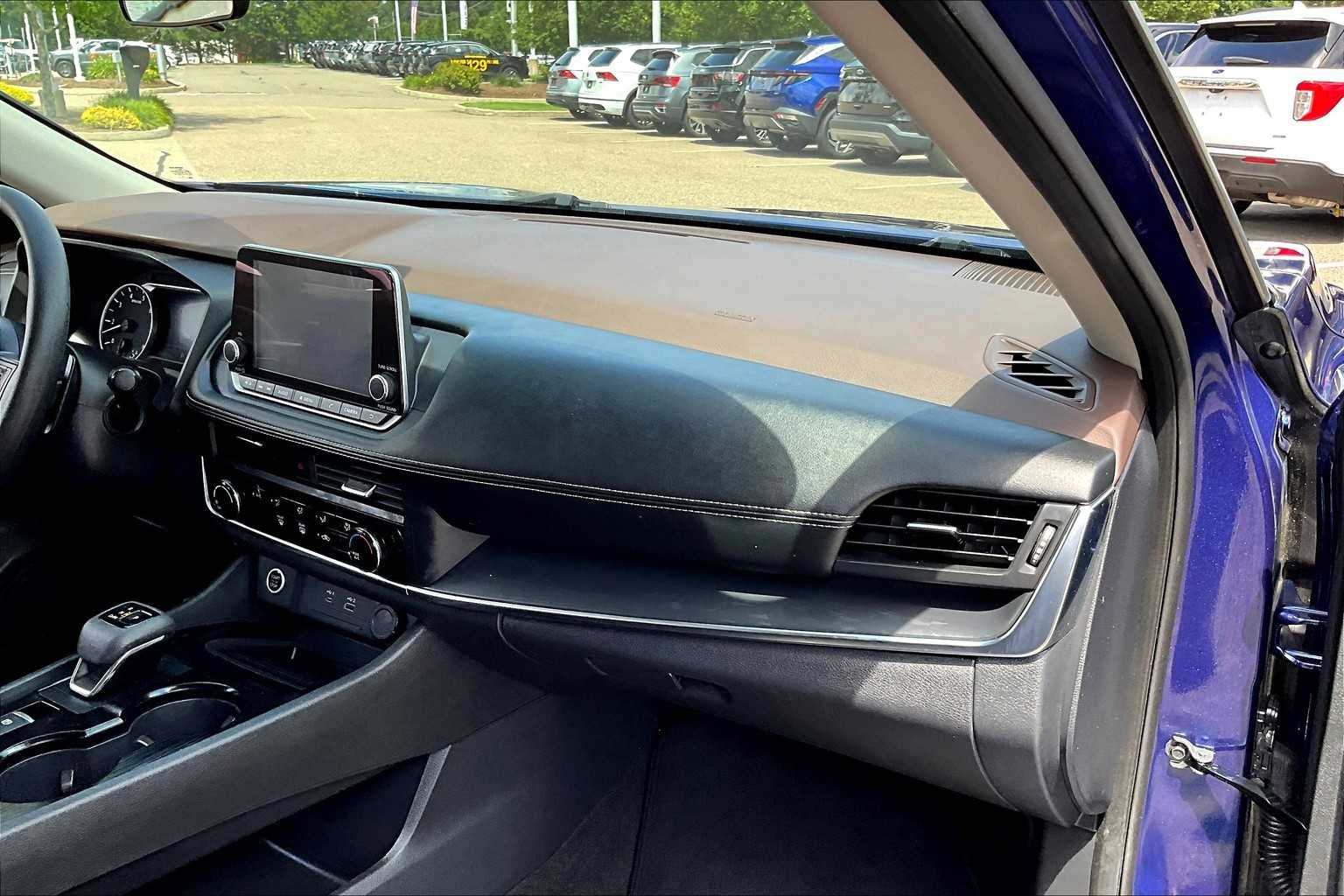 2023 Nissan Rogue S - Photo 13