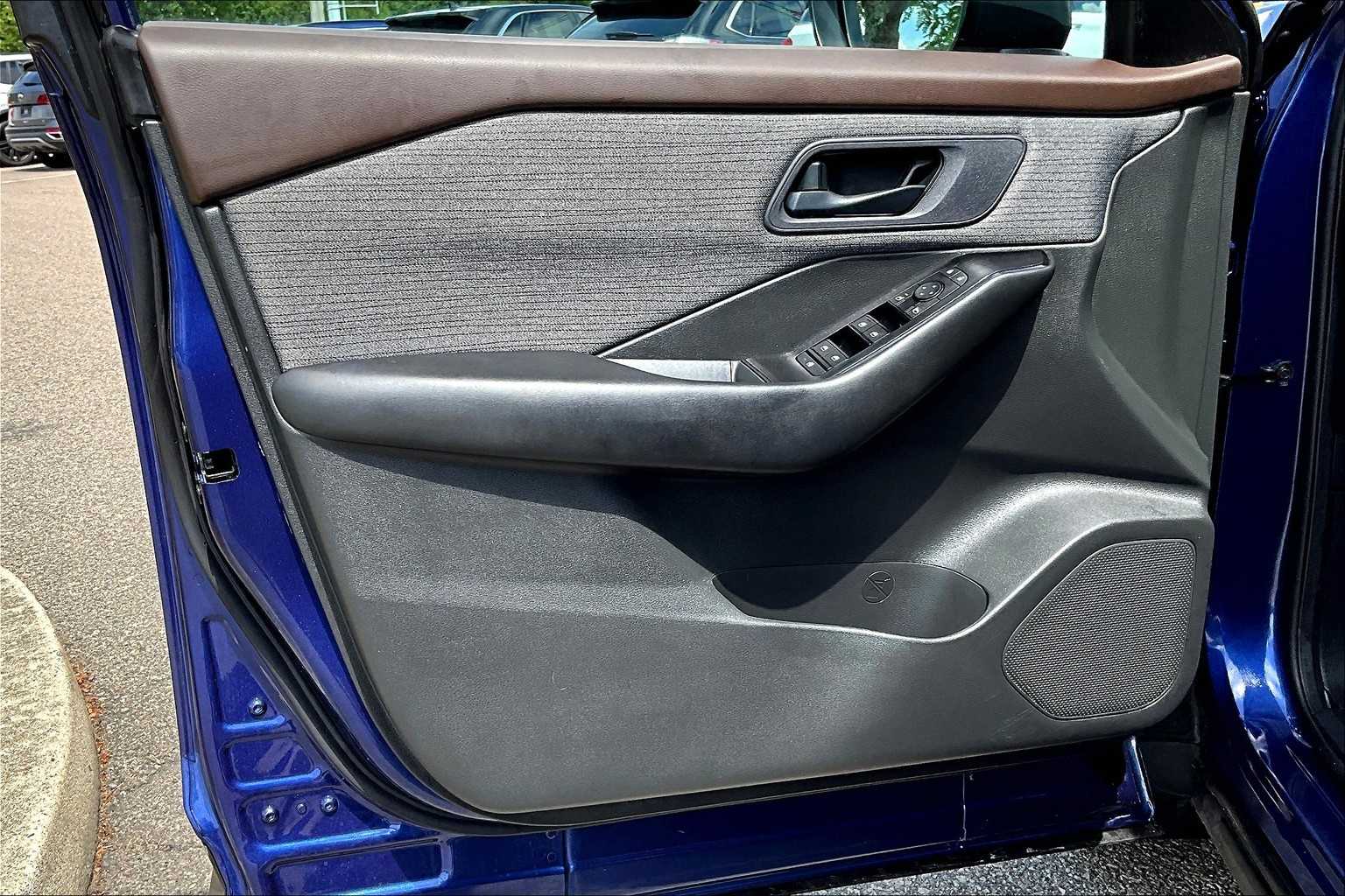 2023 Nissan Rogue S - Photo 9