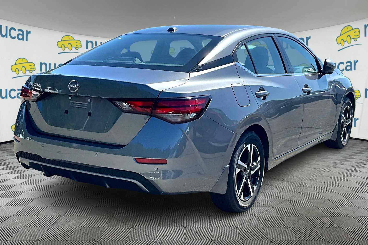 2025 Nissan Sentra SV - Photo 6