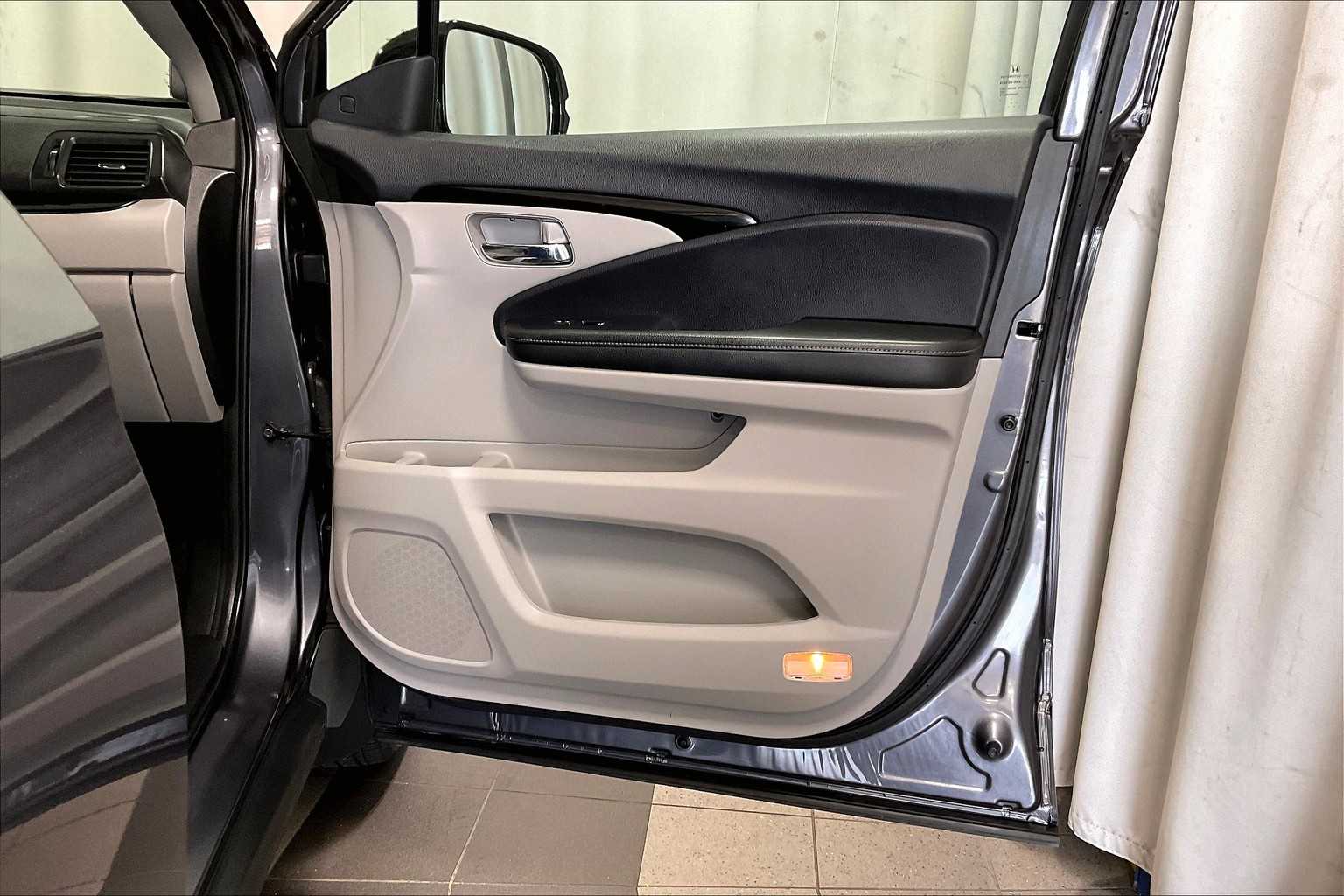 2020 Honda Ridgeline RTL-E - Photo 12