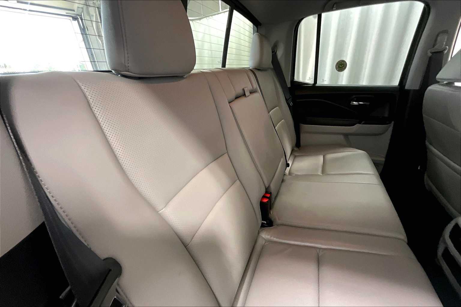 2020 Honda Ridgeline RTL-E - Photo 16