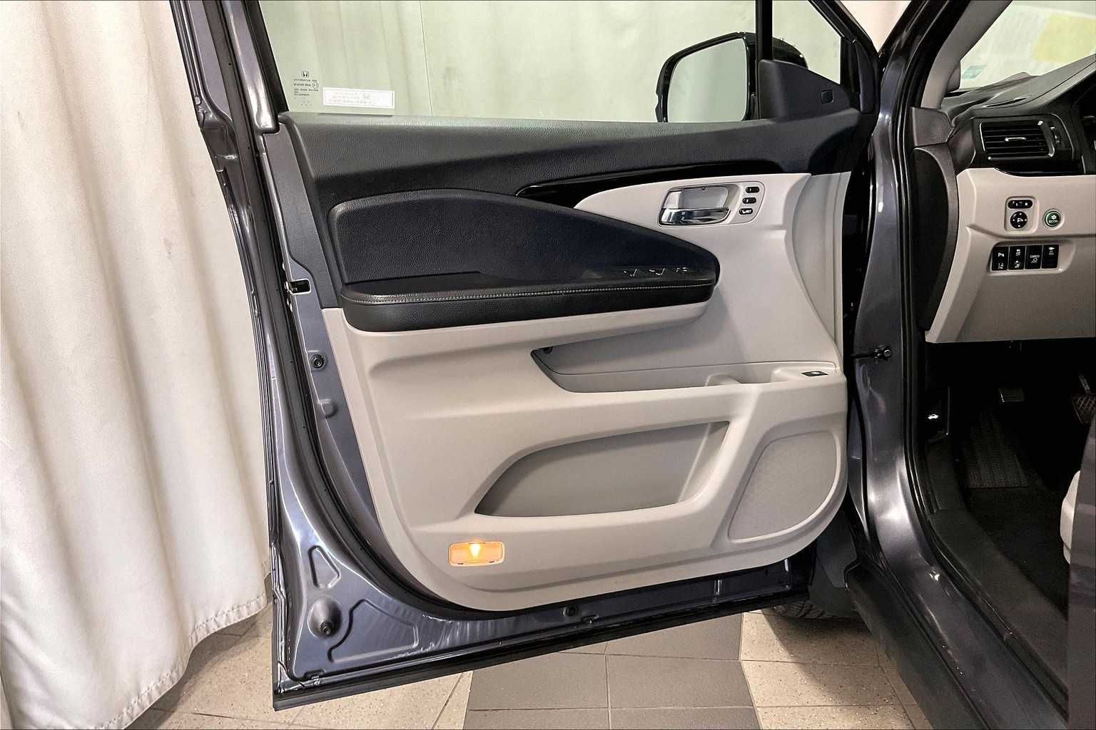 2020 Honda Ridgeline RTL-E - Photo 9