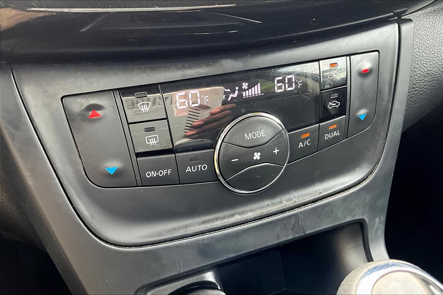 2019 Nissan Sentra SV - Photo 26